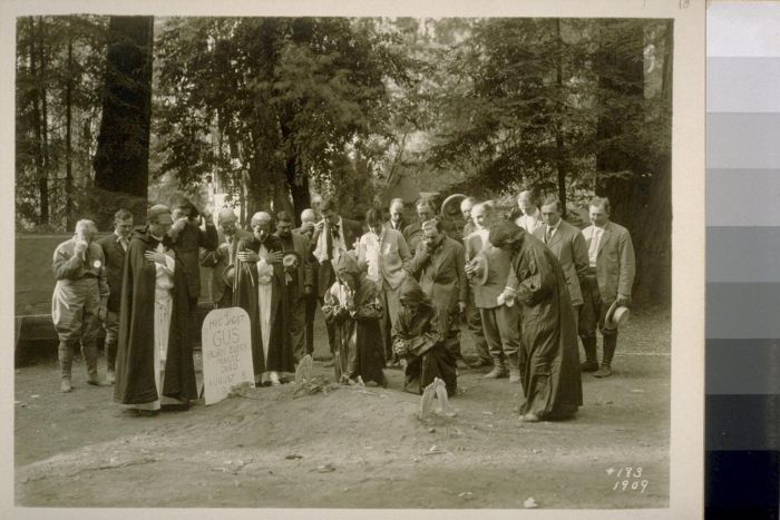 Candid Photos From The Bohemian Grove Meeting (15 pics)