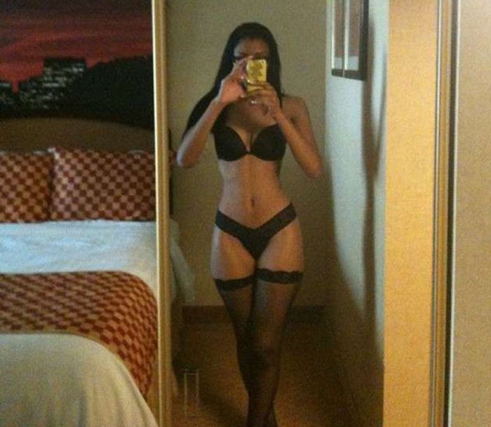 Hot Girls in Lingerie (36 pics)