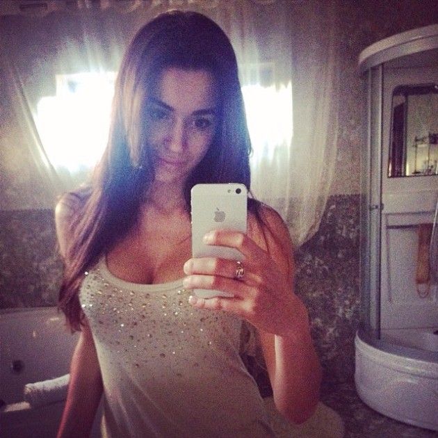 The Hottest Selfies Instagram Has To Offer (39 pics)