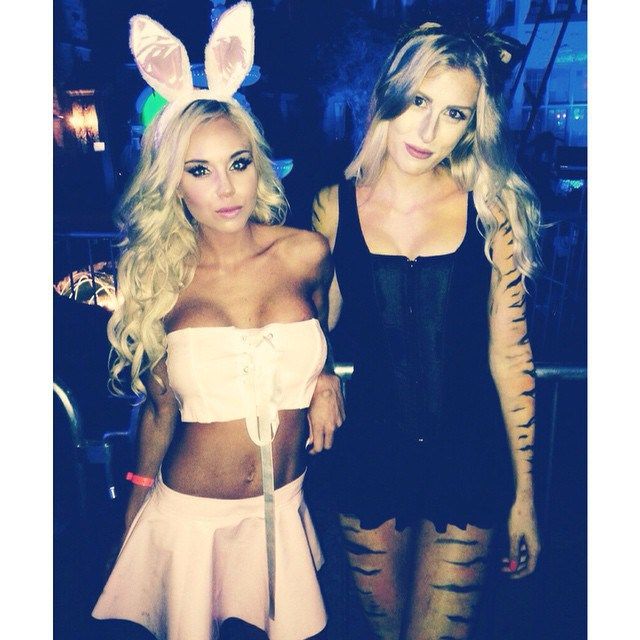 The Best Pics From The 2014 Halloween Party At The Playboy Mansion (58 pics)