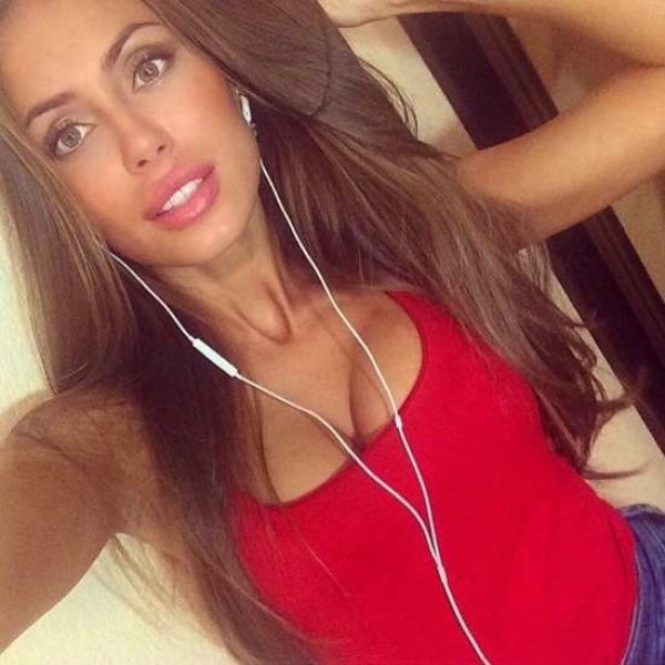 Girls That Are Big On Sex Appeal (50 pics)