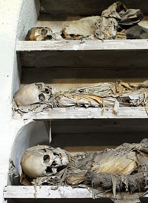 These Catacombs Are Creepier Than Any Horror Movie (40 pics)