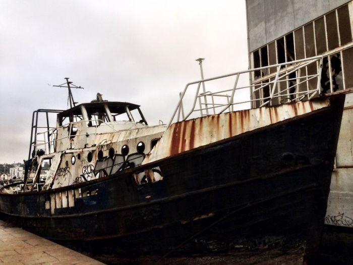 Haunting Pictures Of Abandoned Ships (47 pics)