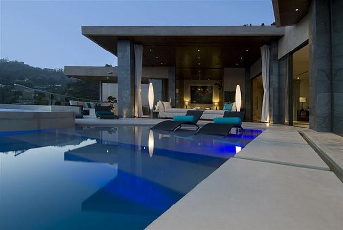 This Is The Most Incredible Bachelor Pad In Los Angeles (32 pics)