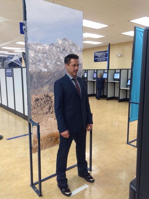 Robert Downey Jr's Trip To The DMV Is Now A Meme (11 pics)