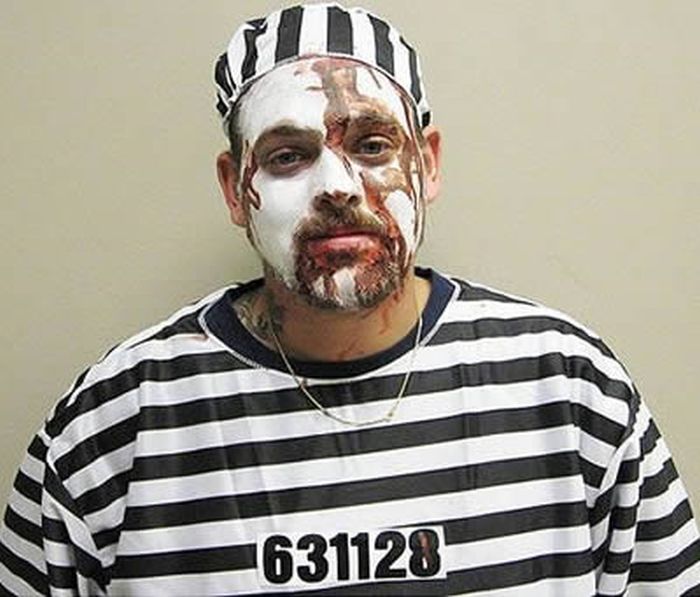 Halloween Mugshots (23 pics)