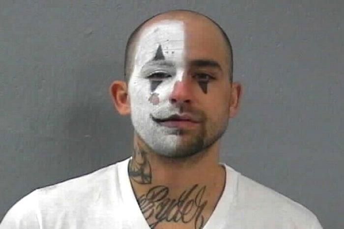 Halloween Mugshots (23 pics)