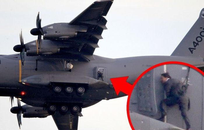 Tom Cruise Performs Death Defying Stunt For New Mission Impossible (18 pics)