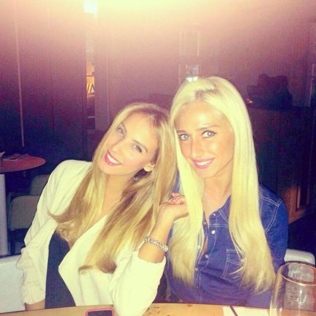Girls In Tight Dresses Are Hard To Resist (37 pics)