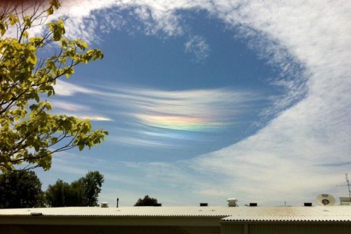 What Is This Unusual Natural Phenomena Happening In Australia? (8 pics)