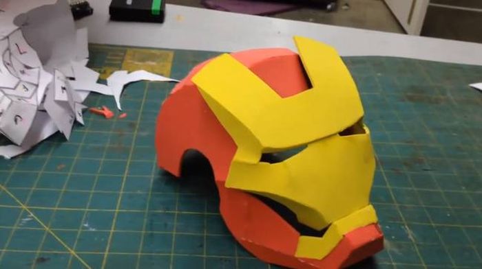 Father Makes Iron Man Costume For His Sick Infant Son (6 pics)