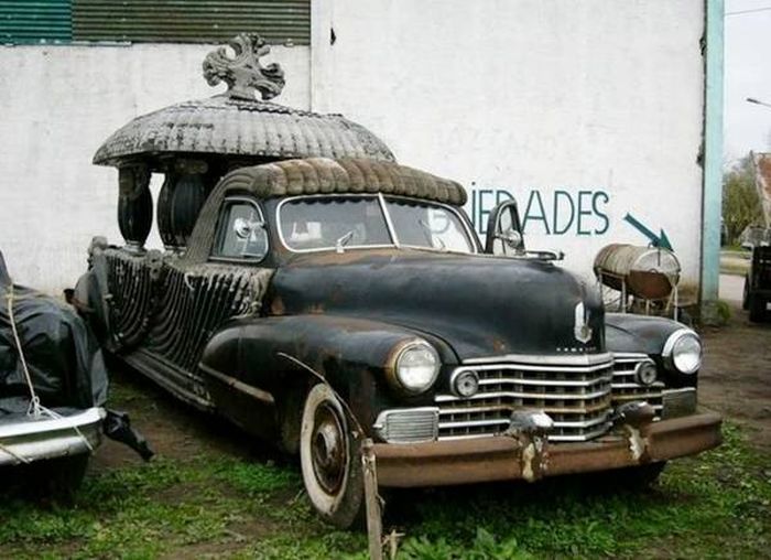 Badass Hearses Help You Leave This World In Style (18 pics)