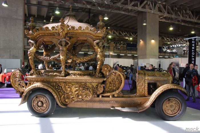 Badass Hearses Help You Leave This World In Style (18 pics)