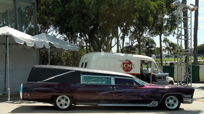 Badass Hearses Help You Leave This World In Style (18 pics)