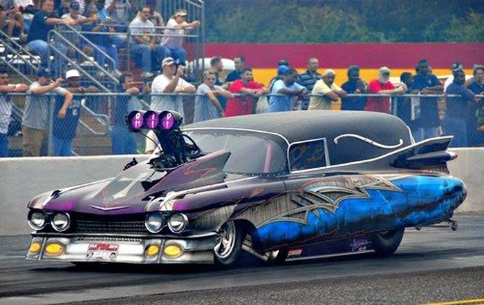 Badass Hearses Help You Leave This World In Style (18 pics)