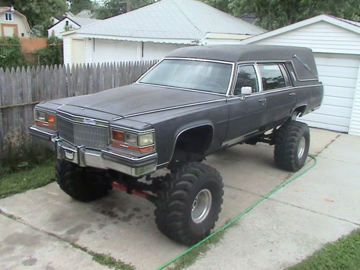 Badass Hearses Help You Leave This World In Style (18 pics)