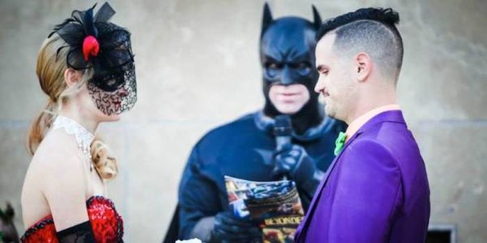 This Is The Batman Themed Wedding Everyone Wishes They Could Have (14 pics)