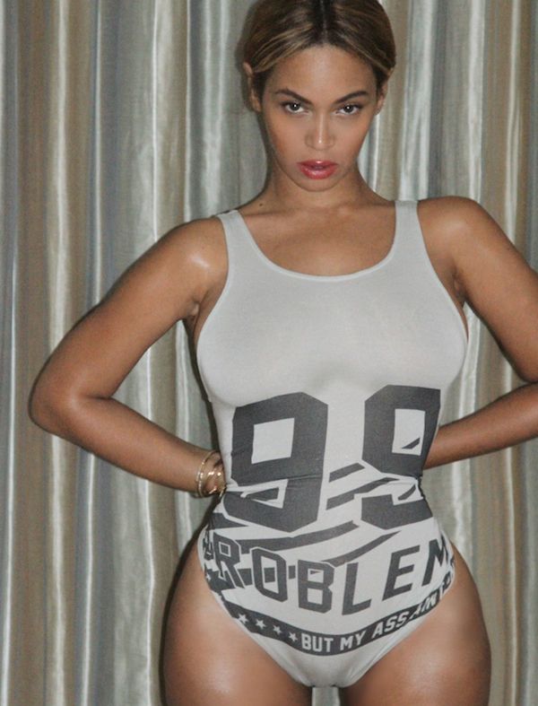 You Won't Believe What Beyonce's New Leotard Says (2 pics)