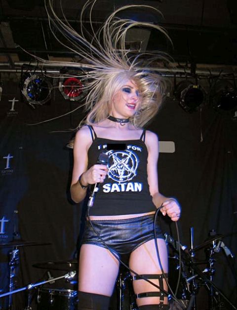 Taylor Momsen Has Changed So Much Over The Years (6 pics)