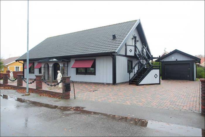 This Swedish House Has A Special Surprise Inside (21 pics)