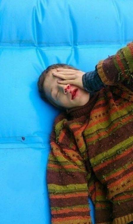 Jumping In A Bounce House Fail (4 pics)