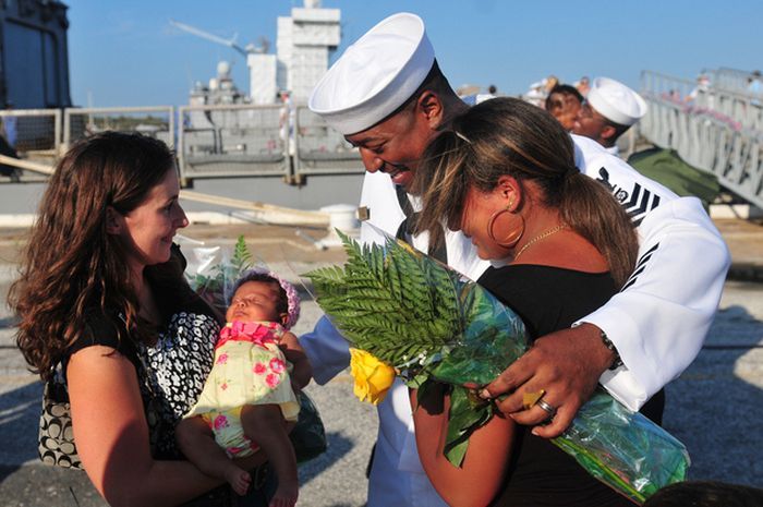 Military Men Meet Their Children For The First Time (48 pics)