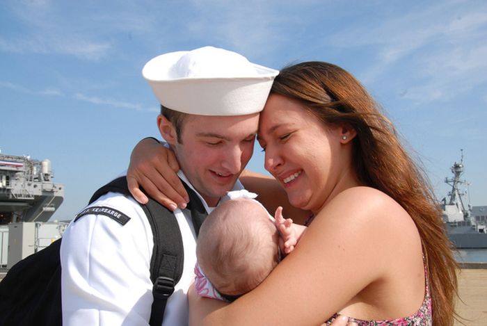 Military Men Meet Their Children For The First Time (48 pics)