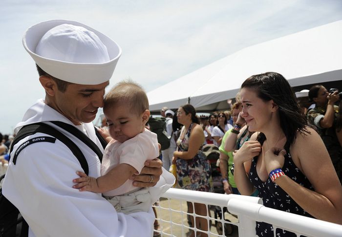 Military Men Meet Their Children For The First Time (48 pics)