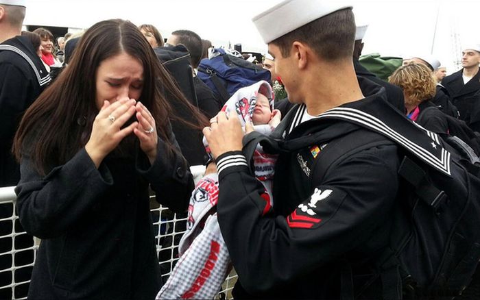 Military Men Meet Their Children For The First Time (48 pics)