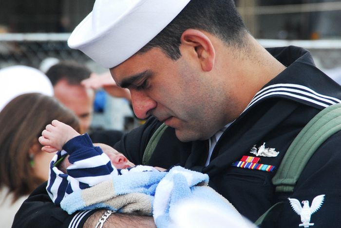 Military Men Meet Their Children For The First Time (48 pics)