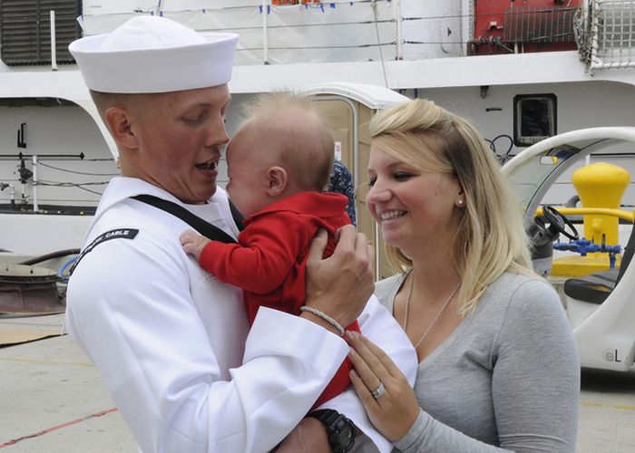 Military Men Meet Their Children For The First Time (48 pics)