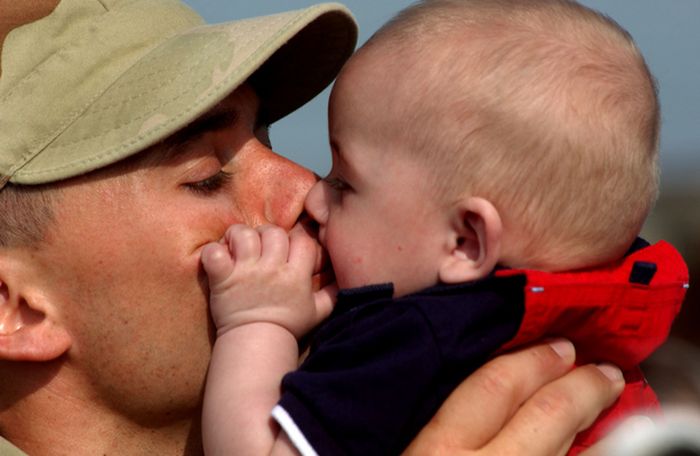 Military Men Meet Their Children For The First Time (48 pics)