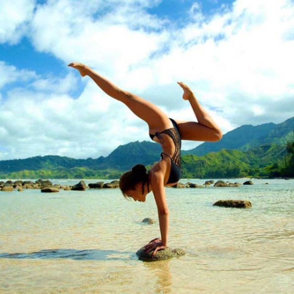 You've Just Got To Love Girls That Do Yoga (38 pics)