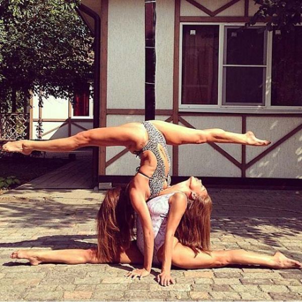 You've Just Got To Love Girls That Do Yoga (38 pics)