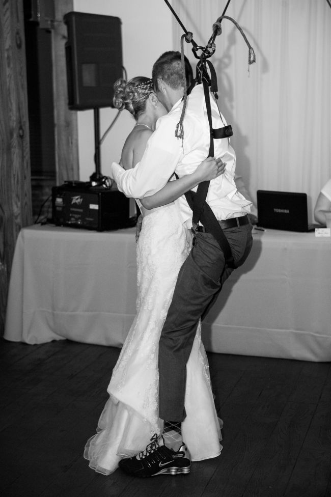 Paralyzed Groom Dances With His Bride (8 pics)