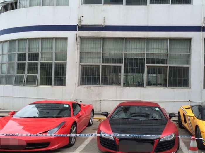 Police Confiscate Very Expensive Sports Cars (16 pics)
