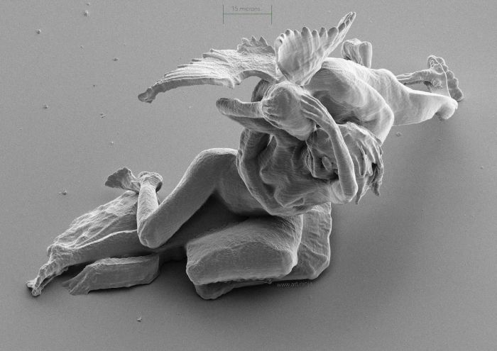 The Smallest Sculptures In The World (9 pics)