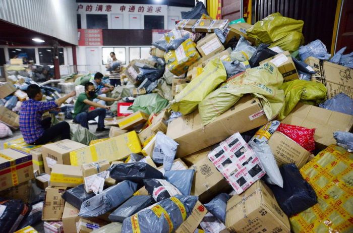 Inside Chinese Postal Service (28 pics)