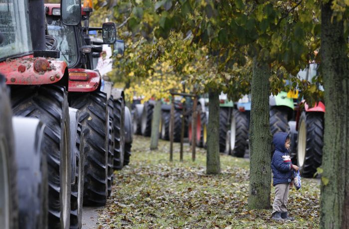 These French Farmers Are Very Angry (25 pics)