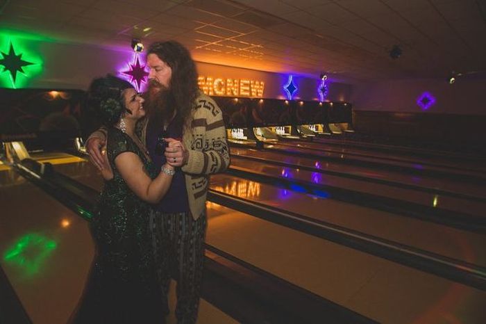 This Big Lebowski Themed Wedding Is Just The Best (24 pics)