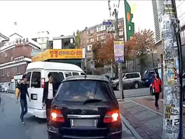Almost A Road Rage In Korea