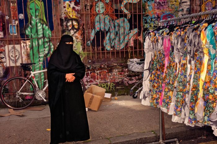 You've Never Seen Anything Like London's Shoreditch District (25 pics)