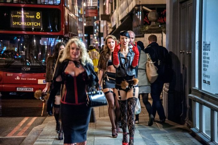 You've Never Seen Anything Like London's Shoreditch District (25 pics)
