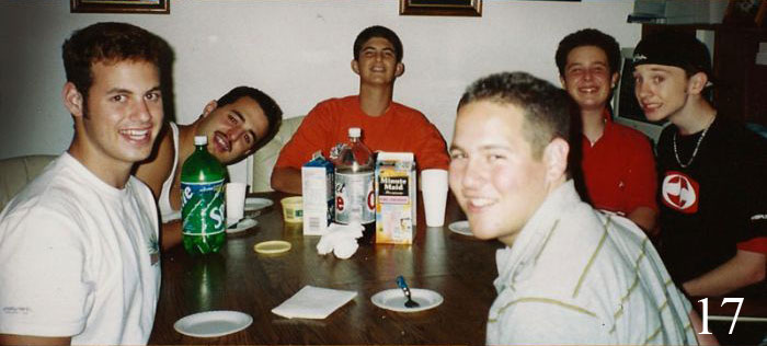 Best Friends Take The Same Picture 19 Years Later (3 pics)