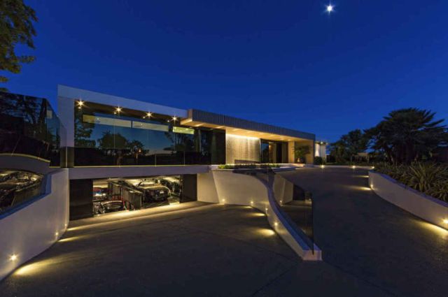 The Luxury Mansion Everyone Wants To Live In (24 pics)