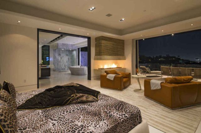 The Luxury Mansion Everyone Wants To Live In (24 pics)