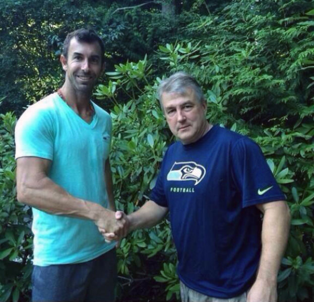When People Take Pictures With People They Think Are Celebrities (31 pics)