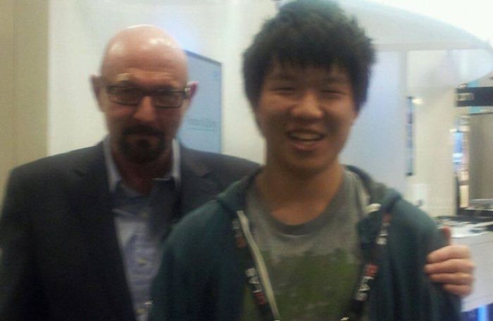 When People Take Pictures With People They Think Are Celebrities (31 pics)