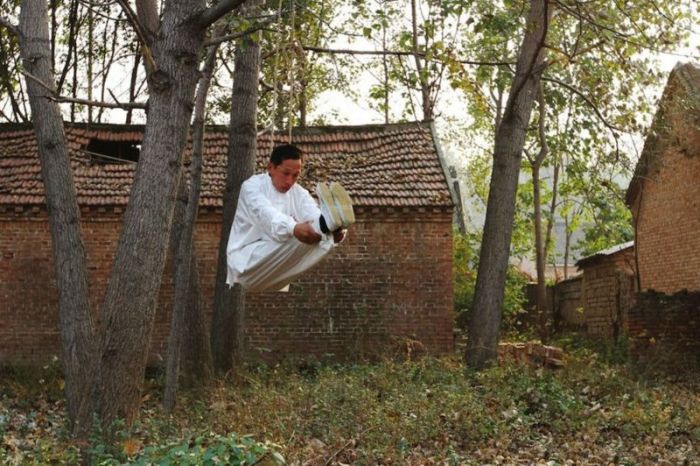 Lee Lyangbin Is A Kung Fu Master (4 pics)