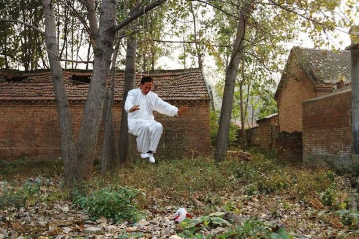 Lee Lyangbin Is A Kung Fu Master (4 pics)